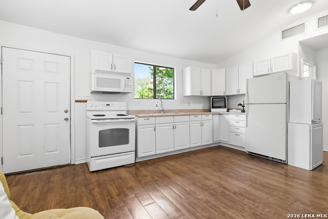 Image 27 of 33 For 124 Bryn Mawr