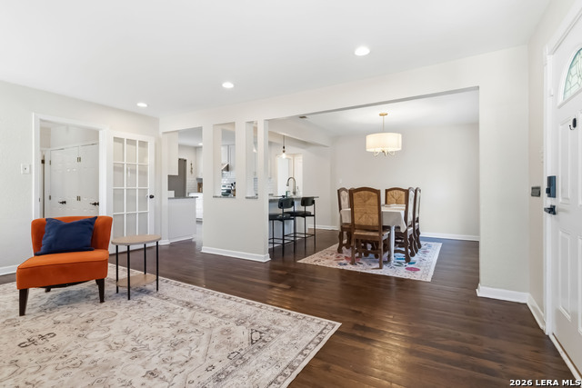 Image 4 of 33 For 124 Bryn Mawr