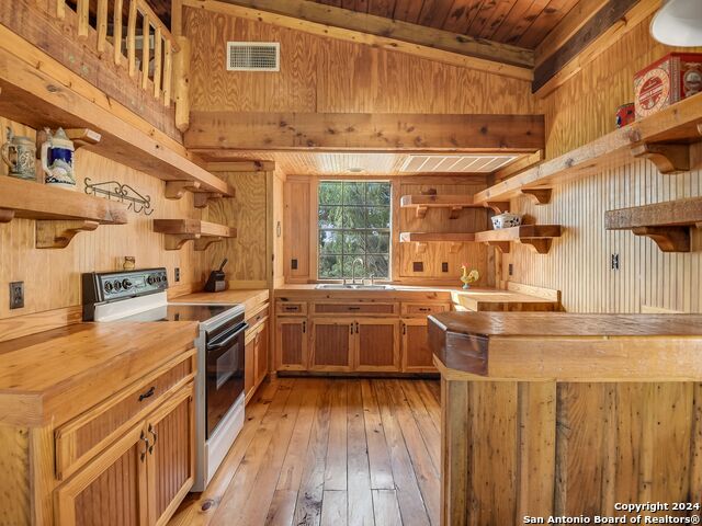 Image 38 of 50 For 27728 Ramblewood Street