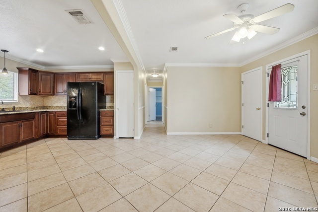 Image 10 of 28 For 5911 Middlefield