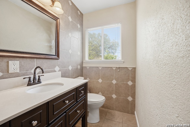 Image 17 of 28 For 5911 Middlefield