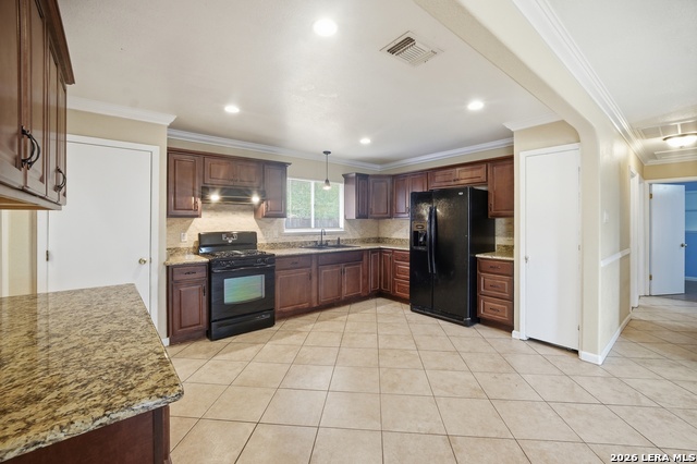 Image 4 of 28 For 5911 Middlefield