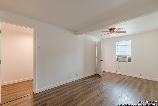 Image 10 of 13 For 2407 South New Braunfels Avenue  3