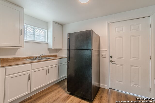 Image 4 of 13 For 2407 South New Braunfels Avenue  3