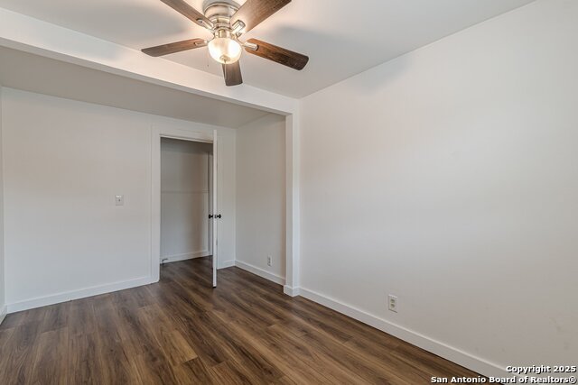 Image 7 of 13 For 2407 South New Braunfels Avenue  3