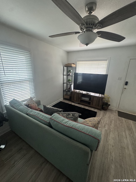 Image 3 of 33 For 118 Idell  