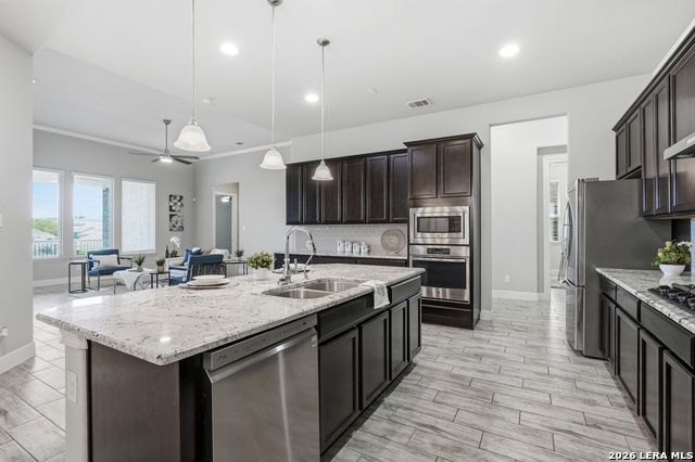 Image 11 of 48 For 21918 Big Bend Canyon