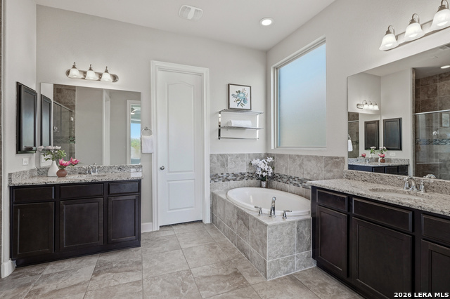 Image 28 of 48 For 21918 Big Bend Canyon