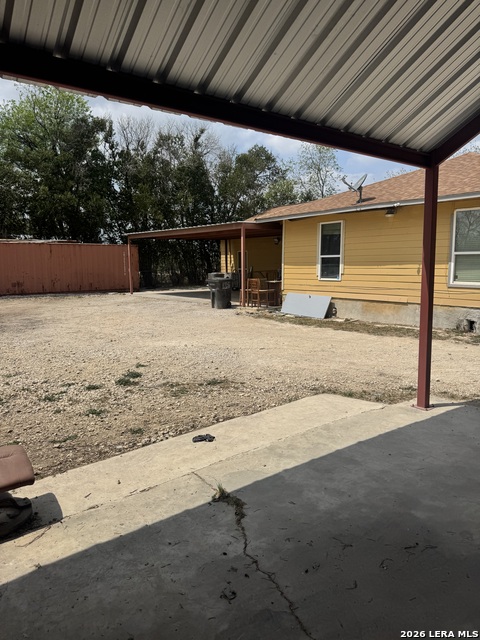 Image 18 of 19 For 210 Quill W