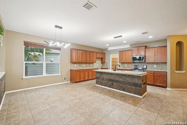 Image 12 of 39 For 9536 Gold Stage