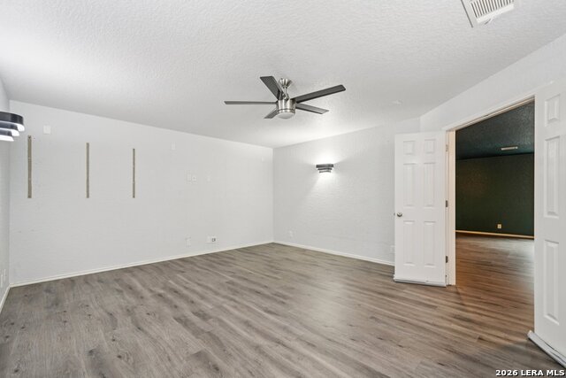 Image 29 of 39 For 9536 Gold Stage