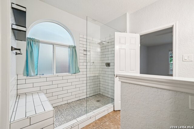 Image 33 of 39 For 9536 Gold Stage