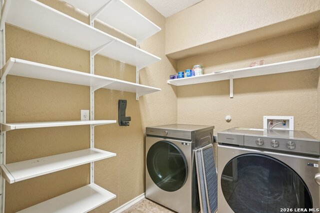 Image 35 of 39 For 9536 Gold Stage