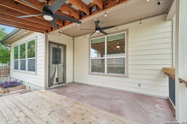 Image 36 of 39 For 9536 Gold Stage