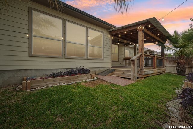 Image 39 of 39 For 9536 Gold Stage