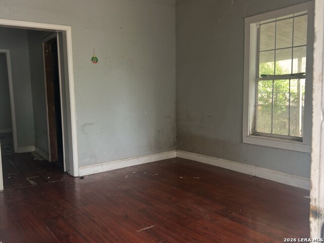 Image 10 of 27 For 809 Leal  