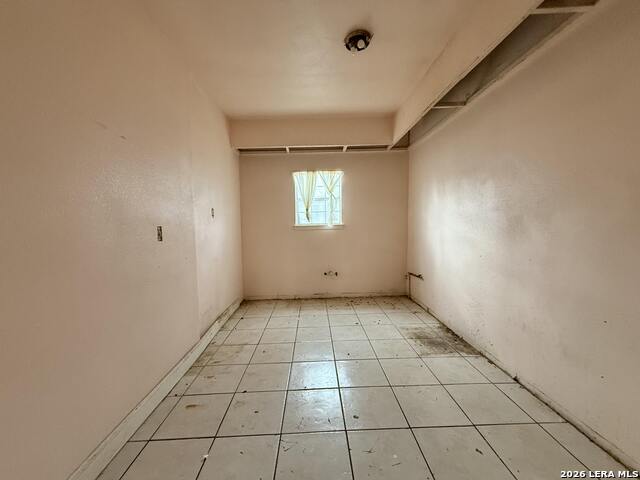 Image 20 of 27 For 809 Leal  