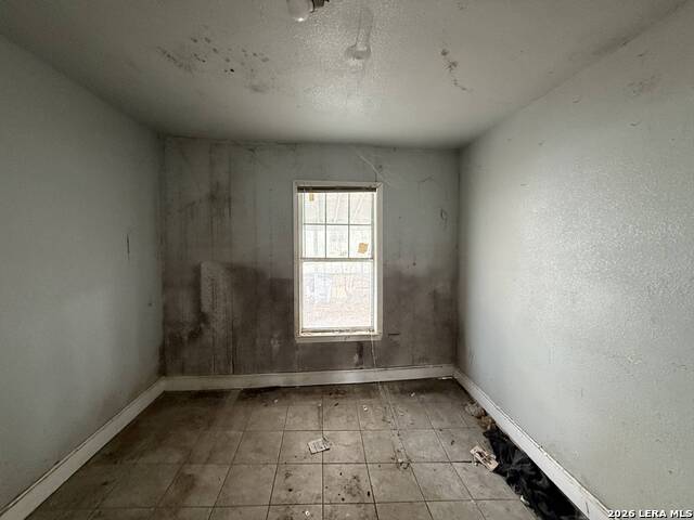 Image 21 of 27 For 809 Leal  