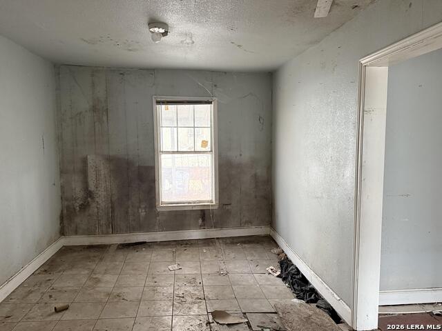 Image 22 of 27 For 809 Leal  