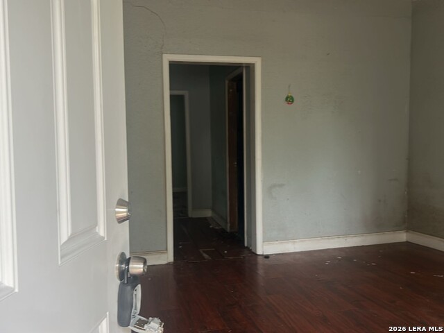 Image 7 of 27 For 809 Leal  