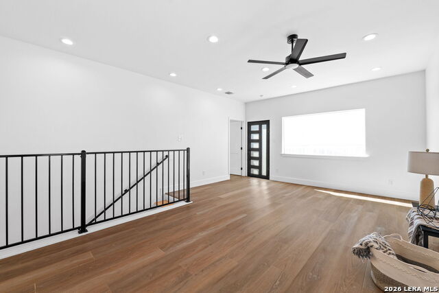 Listing photo id 15 for 117 Carle  