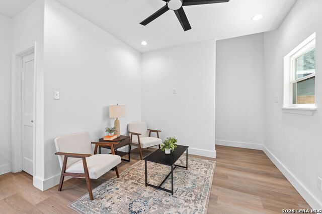 Listing photo id 29 for 117 Carle  