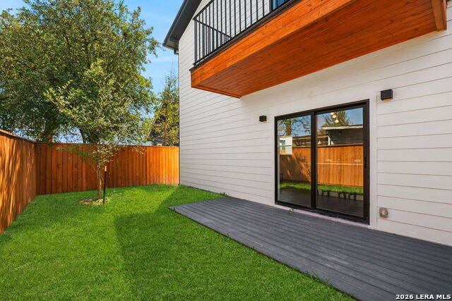 Listing photo id 35 for 117 Carle  