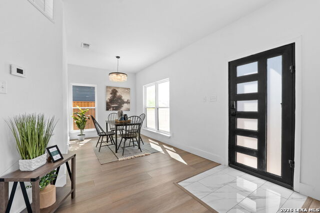 Listing photo id 2 for 117 Carle  