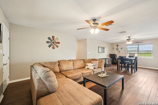 Image 12 of 50 For 748 Fm 2102  