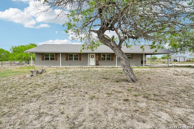 Image 2 of 50 For 748 Fm 2102  