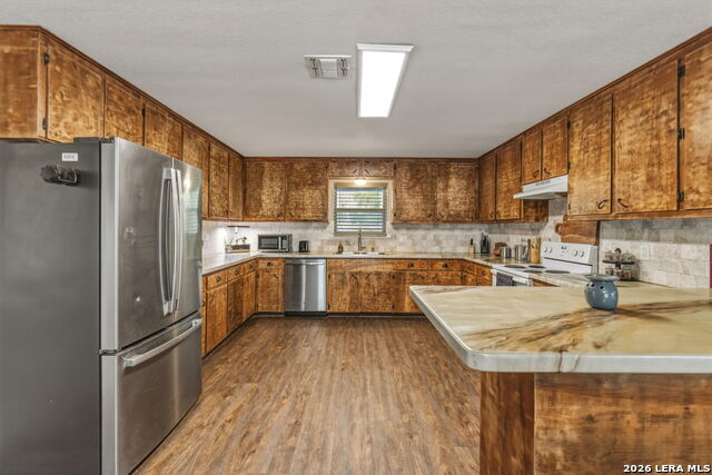 Image 20 of 50 For 748 Fm 2102  