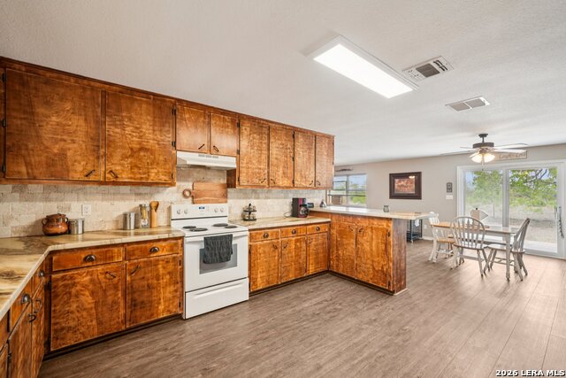 Image 23 of 50 For 748 Fm 2102  