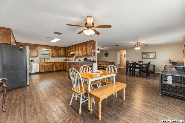 Image 27 of 50 For 748 Fm 2102  