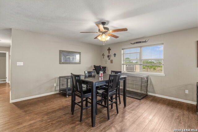 Image 30 of 50 For 748 Fm 2102  