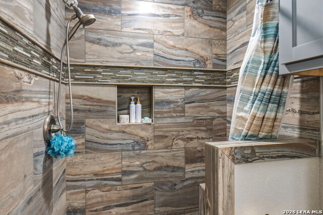 Image 42 of 50 For 748 Fm 2102  