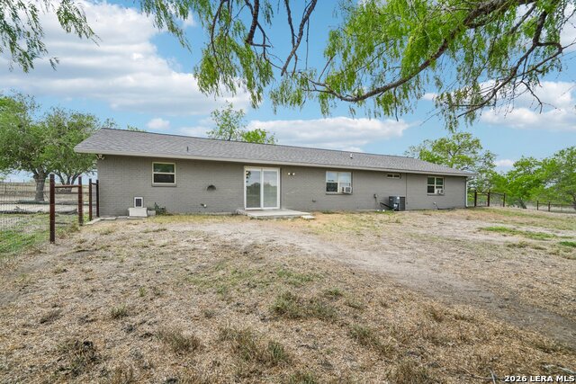 Image 9 of 50 For 748 Fm 2102  