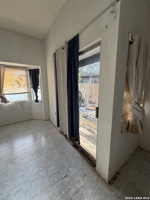 Image 6 of 7 For 3662 Candlehead