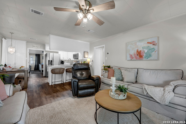 Image 7 of 38 For 301 Riverside Drive