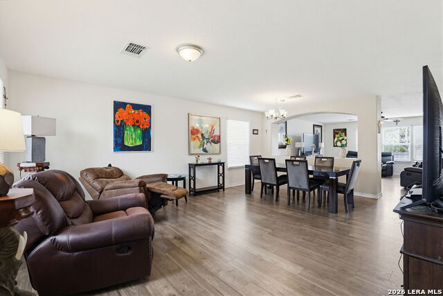 Listing photo id 1 for 8403 Apache  