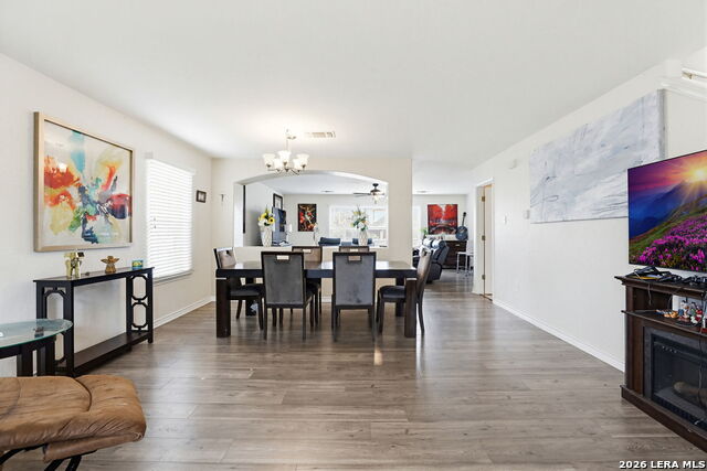 Listing photo id 3 for 8403 Apache  