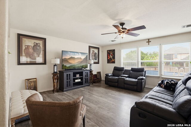 Listing photo id 5 for 8403 Apache  