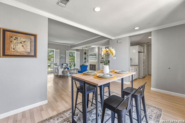 Image 10 of 35 For 7711 Broadway  20b