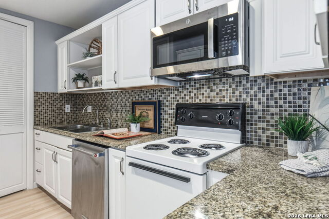 Image 14 of 35 For 7711 Broadway  20b