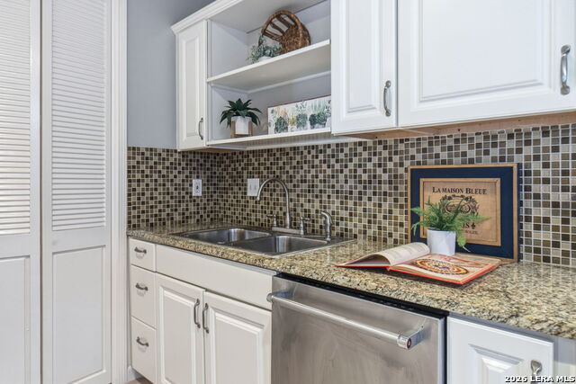 Image 15 of 35 For 7711 Broadway  20b