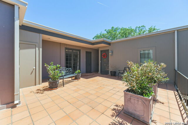 Image 2 of 35 For 7711 Broadway  20b