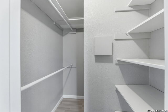 Image 23 of 35 For 7711 Broadway  20b