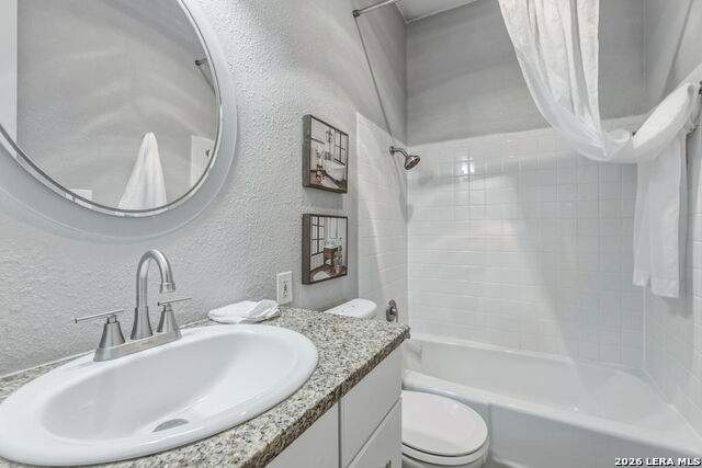 Image 27 of 35 For 7711 Broadway  20b