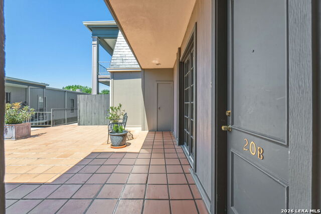 Image 4 of 35 For 7711 Broadway  20b