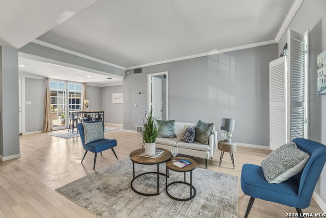 Image 6 of 35 For 7711 Broadway  20b