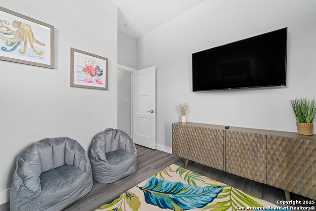 Image 36 of 52 For 107 Windjammer